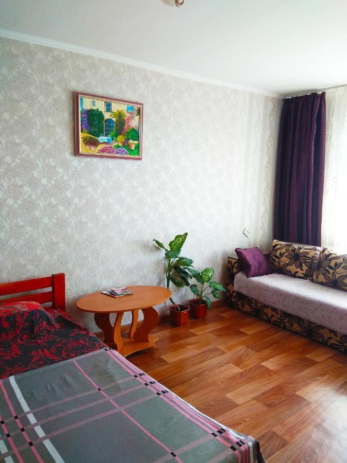 Apartment On Prospekt Peremogi Cherníhiv Exterior foto