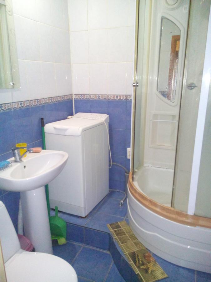 Apartment On Prospekt Peremogi Cherníhiv Exterior foto