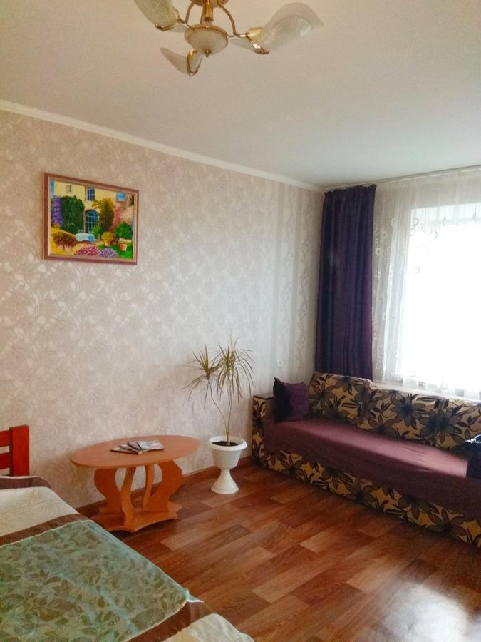 Apartment On Prospekt Peremogi Cherníhiv Exterior foto